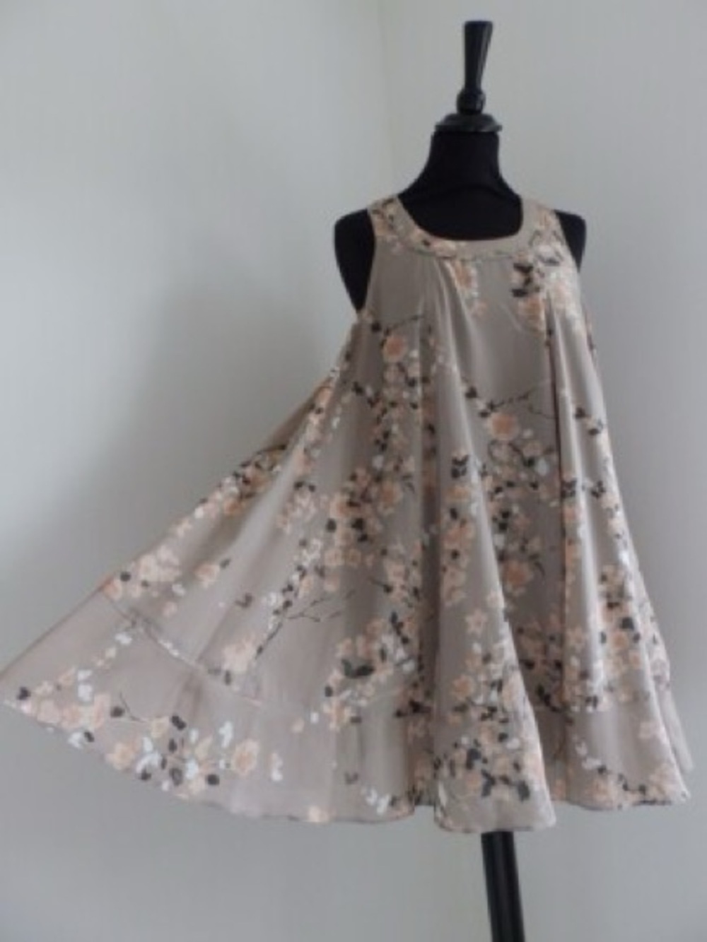H&M Floral Trapeze Mini Dress Taupe Pink Cherry Blossom Sleeveless Boho Sz 4